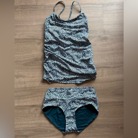 Senita Athletics Maternity Tankini Swim Set - Picture 2 of 9
